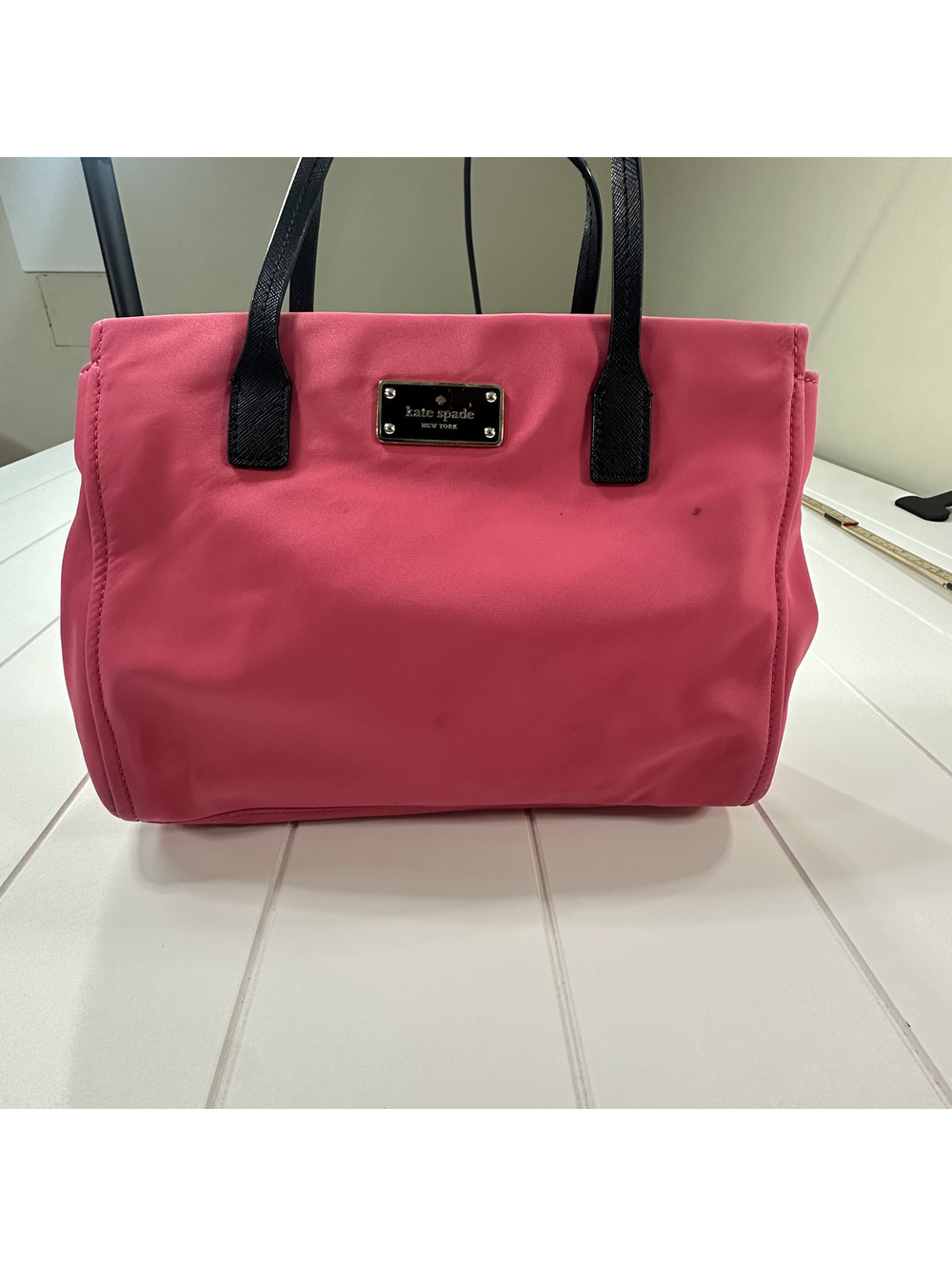 Kate Spade Pink Tote Bag with Black Handles - Stylish Everyday Companion
